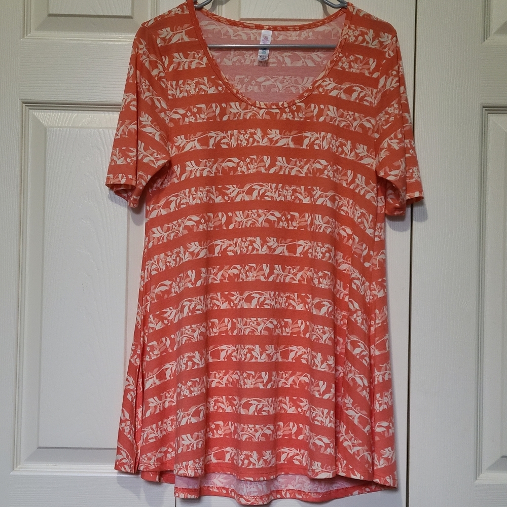 Coral & Cream Patterned Floral Baby Doll Tunic Top LuLaRoe Perfect T